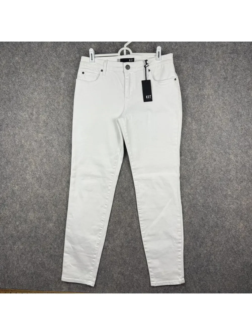 Kut Diana Skinny White Denim Jeans Women Size 6 30” NWT Stretch 446